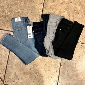 4 Pairs of H&M Boys Skinny Jeans Size 8-9
